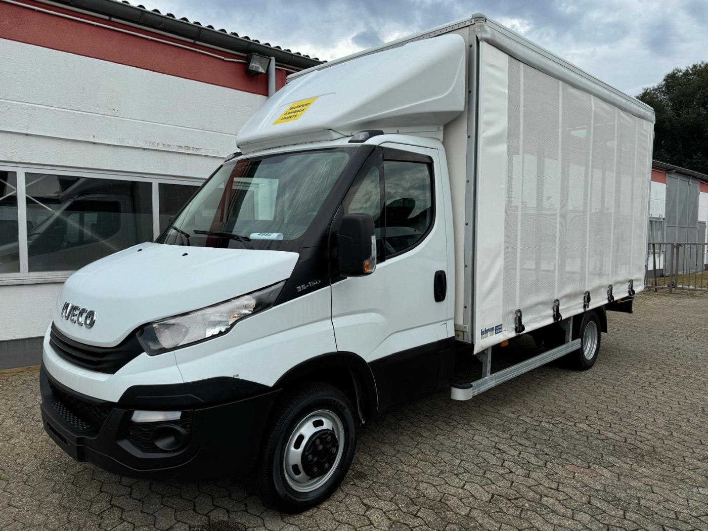 -  Tiertransporter 4,20m EURO 6