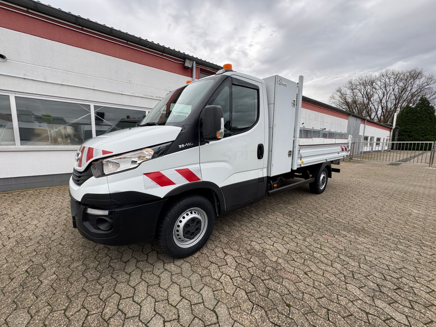 -  Kipper 3 Sitze Klima EURO 6